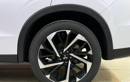 Mitsubishi Outlander, 2023 год, 3 650 000 рублей, 27 фотография