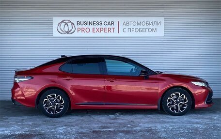 Toyota Camry, 2021 год, 3 300 000 рублей, 4 фотография