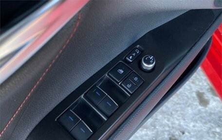 Toyota Camry, 2021 год, 3 300 000 рублей, 27 фотография