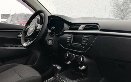 KIA Rio IV, 2018 год, 1 559 000 рублей, 19 фотография