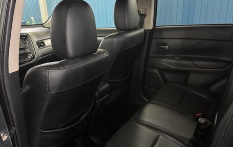 Mitsubishi Outlander III рестайлинг 3, 2014 год, 1 250 000 рублей, 5 фотография