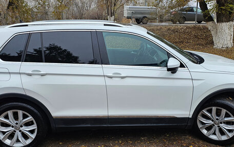 Volkswagen Tiguan II, 2019 год, 2 550 000 рублей, 2 фотография