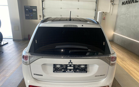 Mitsubishi Outlander III рестайлинг 3, 2014 год, 1 449 000 рублей, 5 фотография