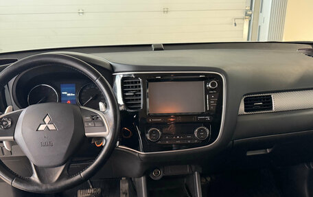 Mitsubishi Outlander III рестайлинг 3, 2014 год, 1 449 000 рублей, 12 фотография