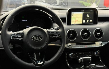 KIA Stinger I, 2018 год, 2 200 000 рублей, 24 фотография