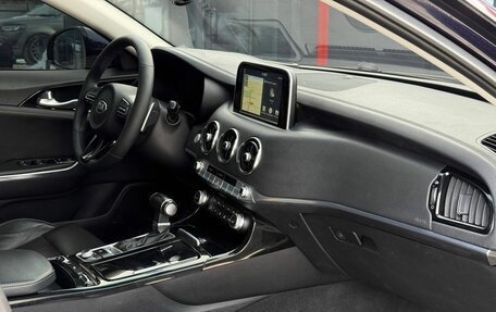 KIA Stinger I, 2018 год, 2 200 000 рублей, 23 фотография