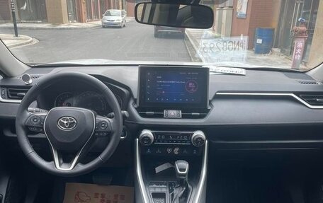 Toyota RAV4, 2023 год, 3 500 333 рублей, 8 фотография