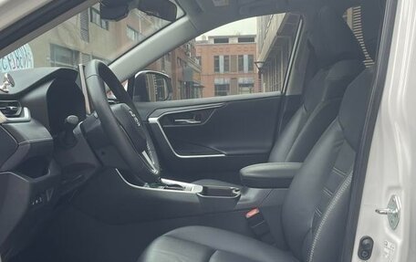 Toyota RAV4, 2023 год, 3 500 333 рублей, 7 фотография