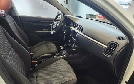 KIA Rio IV, 2018 год, 1 595 000 рублей, 10 фотография