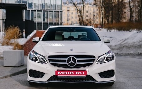Mercedes-Benz E-Класс, 2013 год, 2 300 000 рублей, 3 фотография
