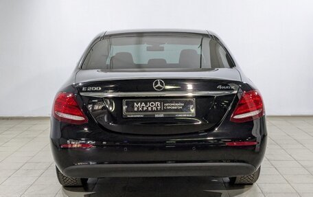 Mercedes-Benz E-Класс, 2019 год, 3 850 000 рублей, 16 фотография