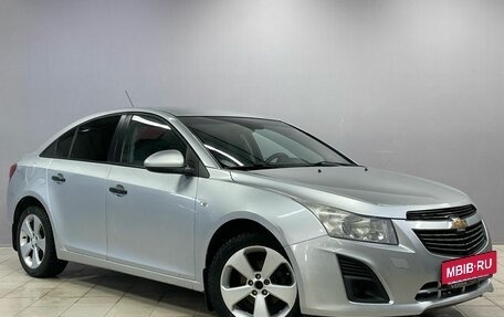 Chevrolet Cruze II, 2013 год, 500 000 рублей, 3 фотография