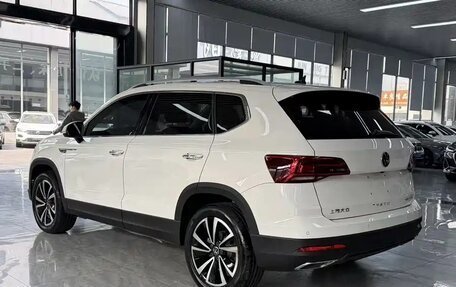 Volkswagen Tharu, 2022 год, 1 780 000 рублей, 4 фотография