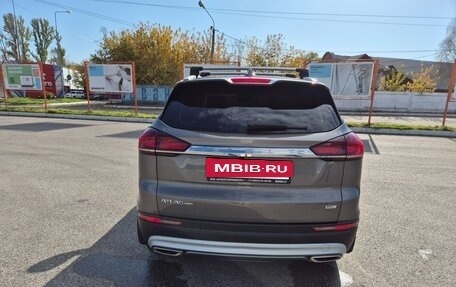 Geely Atlas, 2022 год, 2 200 000 рублей, 7 фотография