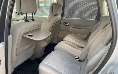 Renault Scenic III, 2004 год, 398 000 рублей, 11 фотография