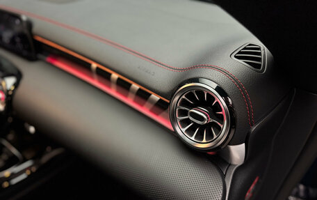 Mercedes-Benz CLA AMG, 2020 год, 4 900 000 рублей, 24 фотография