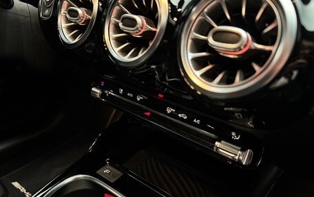 Mercedes-Benz CLA AMG, 2020 год, 4 900 000 рублей, 26 фотография