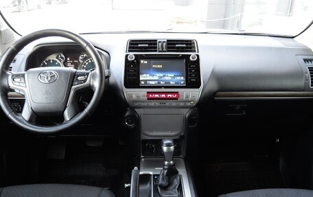 Toyota Land Cruiser Prado 150 рестайлинг 2, 2017 год, 4 190 000 рублей, 12 фотография