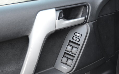 Toyota Land Cruiser Prado 150 рестайлинг 2, 2017 год, 4 190 000 рублей, 24 фотография