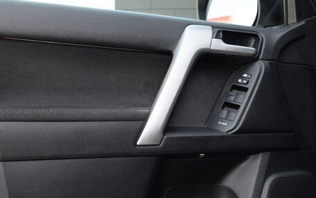 Toyota Land Cruiser Prado 150 рестайлинг 2, 2017 год, 4 190 000 рублей, 23 фотография