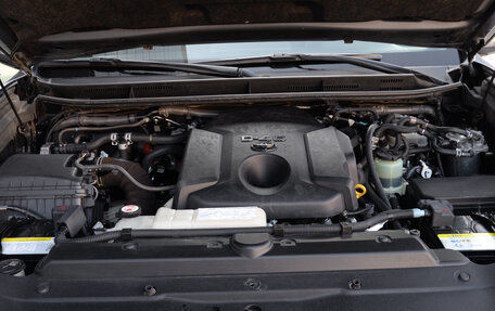 Toyota Land Cruiser Prado 150 рестайлинг 2, 2017 год, 4 190 000 рублей, 35 фотография