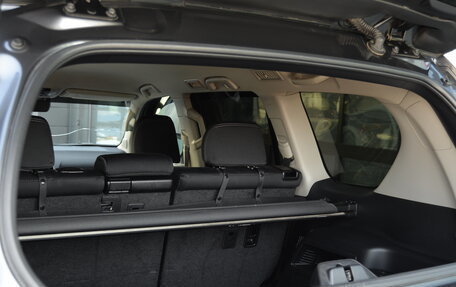 Toyota Land Cruiser Prado 150 рестайлинг 2, 2017 год, 4 190 000 рублей, 38 фотография