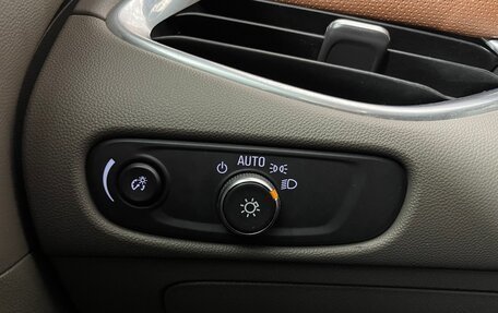 Chevrolet Malibu IX, 2017 год, 1 300 000 рублей, 20 фотография