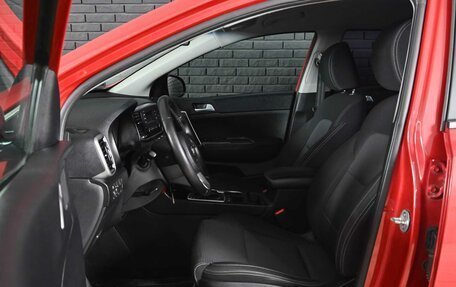 KIA Sportage IV рестайлинг, 2019 год, 2 000 000 рублей, 10 фотография