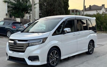 Honda Stepwgn IV, 2019 год, 1 874 000 рублей, 1 фотография