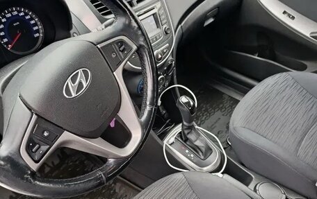 Hyundai Solaris II рестайлинг, 2014 год, 1 300 000 рублей, 5 фотография