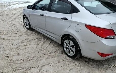 Hyundai Solaris II рестайлинг, 2014 год, 1 300 000 рублей, 10 фотография