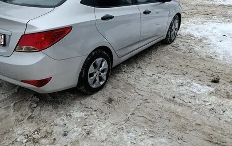 Hyundai Solaris II рестайлинг, 2014 год, 1 300 000 рублей, 9 фотография