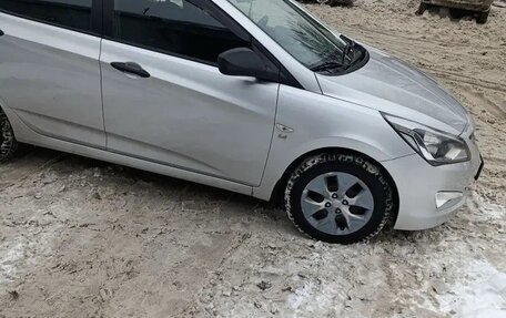 Hyundai Solaris II рестайлинг, 2014 год, 1 300 000 рублей, 11 фотография