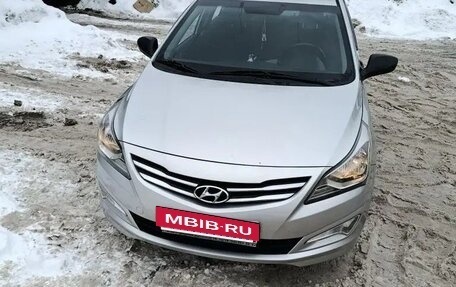 Hyundai Solaris II рестайлинг, 2014 год, 1 300 000 рублей, 2 фотография