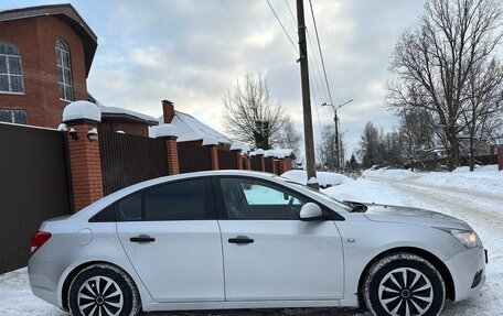 Chevrolet Cruze II, 2011 год, 530 000 рублей, 3 фотография
