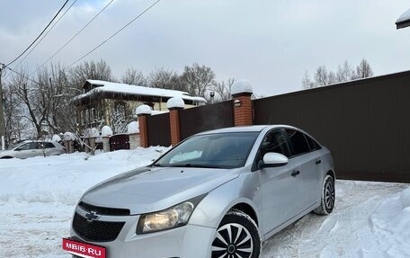 Chevrolet Cruze II, 2011 год, 530 000 рублей, 2 фотография