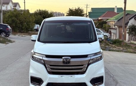 Honda Stepwgn IV, 2019 год, 1 874 000 рублей, 2 фотография