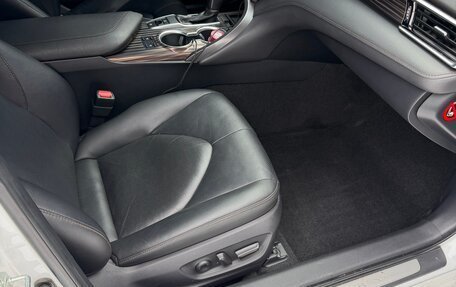 Toyota Camry, 2019 год, 3 250 000 рублей, 5 фотография