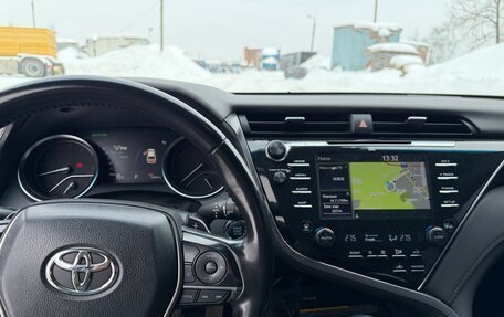 Toyota Camry, 2019 год, 3 250 000 рублей, 6 фотография