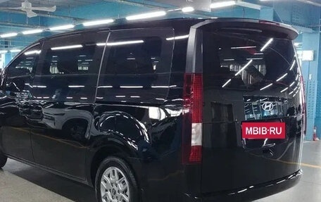 Hyundai Staria, 2025 год, 6 105 000 рублей, 6 фотография