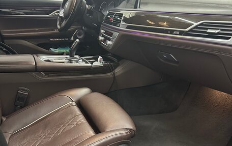 BMW 7 серия, 2017 год, 5 350 000 рублей, 19 фотография