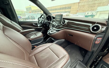 Mercedes-Benz V-Класс, 2017 год, 5 000 000 рублей, 10 фотография