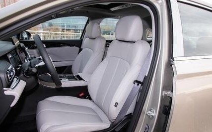 Geely Emgrand, 2026 год, 1 832 000 рублей, 8 фотография