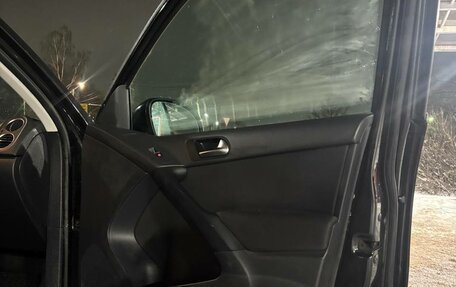 Volkswagen Tiguan I, 2010 год, 917 000 рублей, 11 фотография