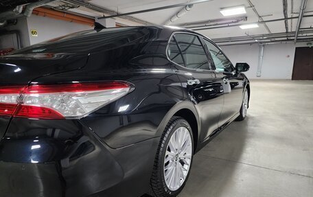 Toyota Camry, 2018 год, 2 800 000 рублей, 5 фотография