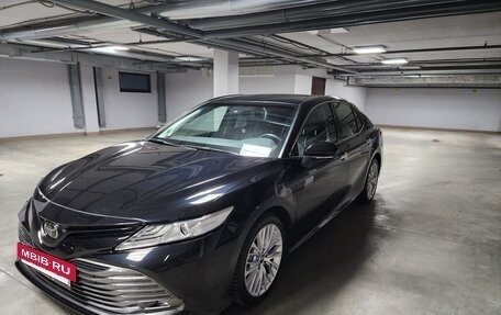 Toyota Camry, 2018 год, 2 800 000 рублей, 2 фотография