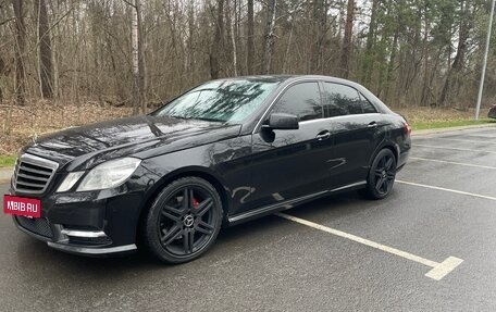 Mercedes-Benz E-Класс, 2012 год, 1 900 000 рублей, 24 фотография
