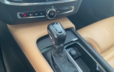 Volvo V90 Cross Country I рестайлинг, 2018 год, 3 650 000 рублей, 5 фотография