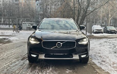 Volvo V90 Cross Country I рестайлинг, 2018 год, 3 650 000 рублей, 3 фотография