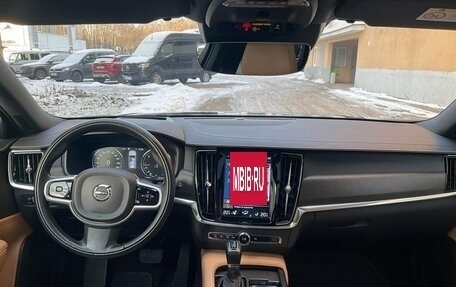 Volvo V90 Cross Country I рестайлинг, 2018 год, 3 650 000 рублей, 10 фотография